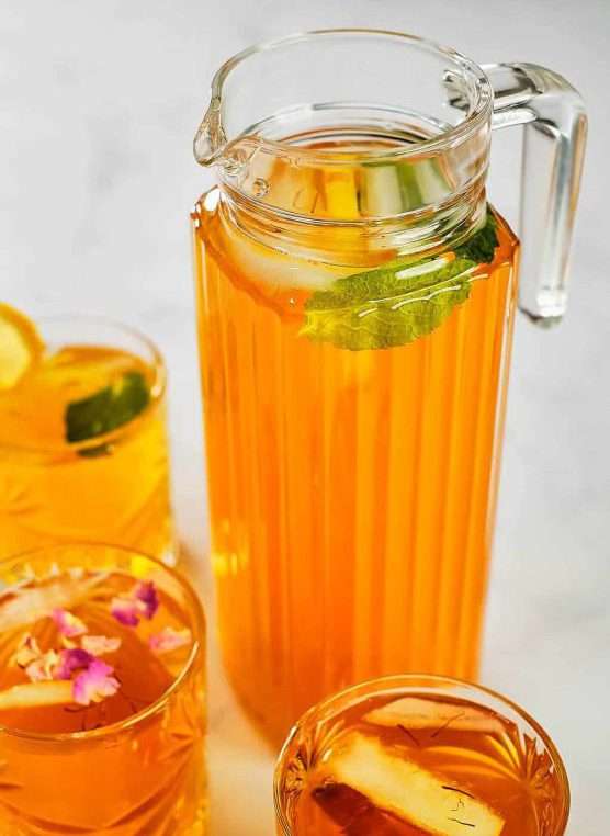 طرز تهیه شربت گلاب زعفران: خواص بی‌نظیر و دستور تهیه